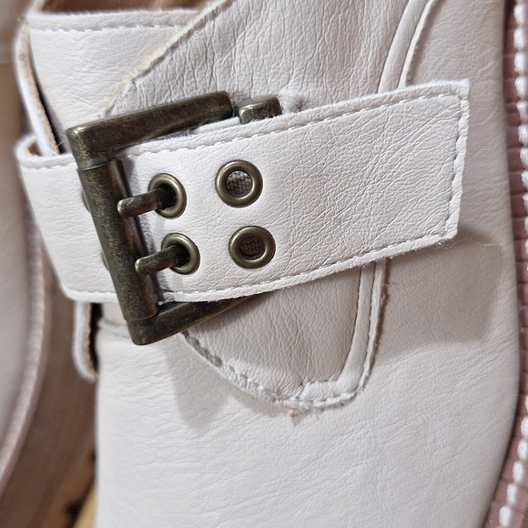 Oasis Society Sarah Buckled Platform Loafers Color Biege Size 6.5 Chunky - Picture 6 of 11